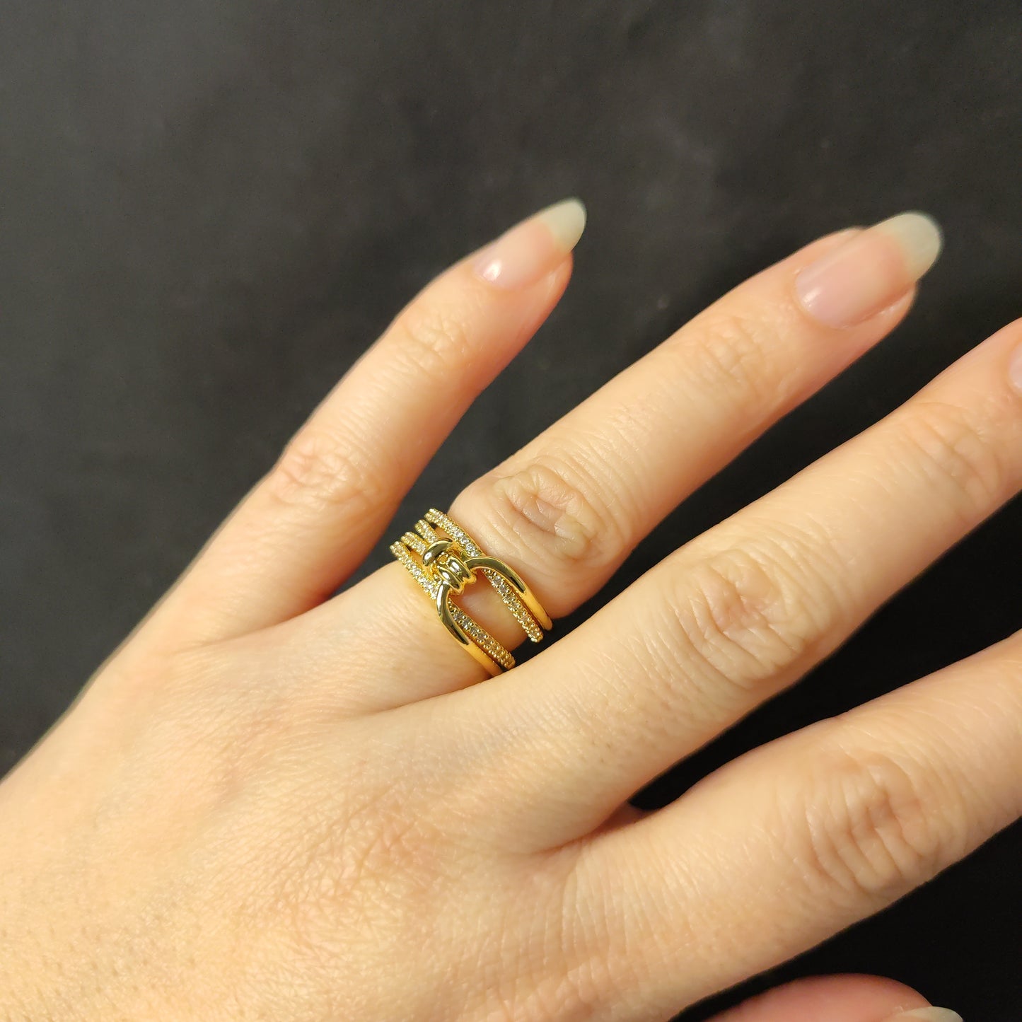 Knot ring